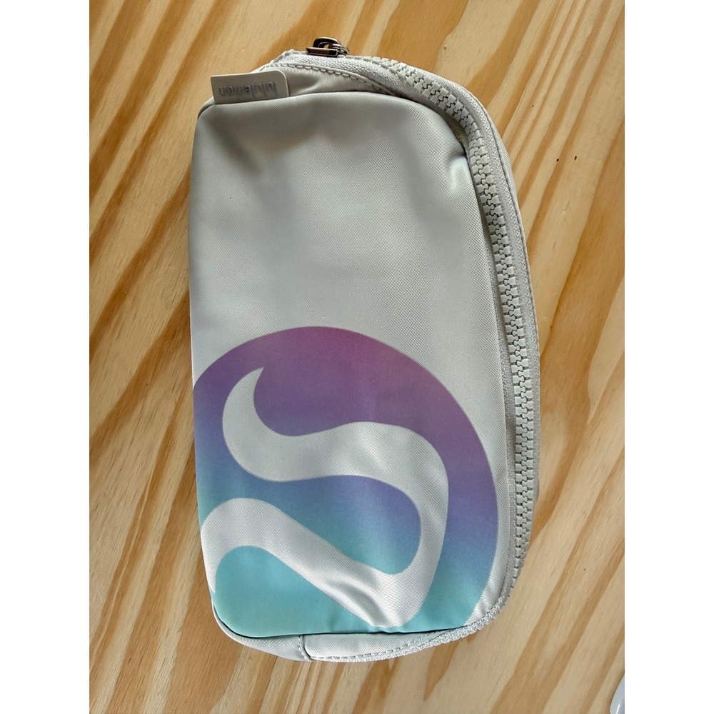 Lululemon Everywhere Belt Bag Rainbow Logo Vapor Grey LU9BAJS New NWT 1L